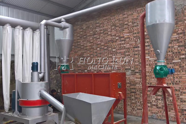 Wood powder grinding machine